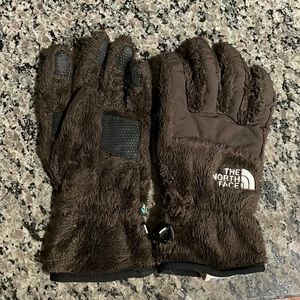 The North Face Womens Medium Brown Fuzzy Gloves